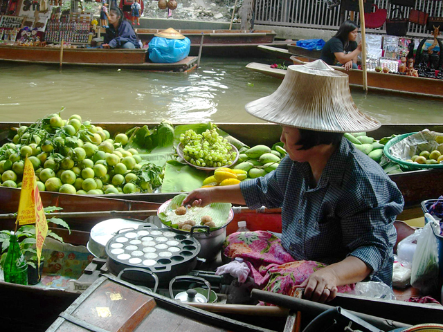 Bangkok.cakes low.jpg